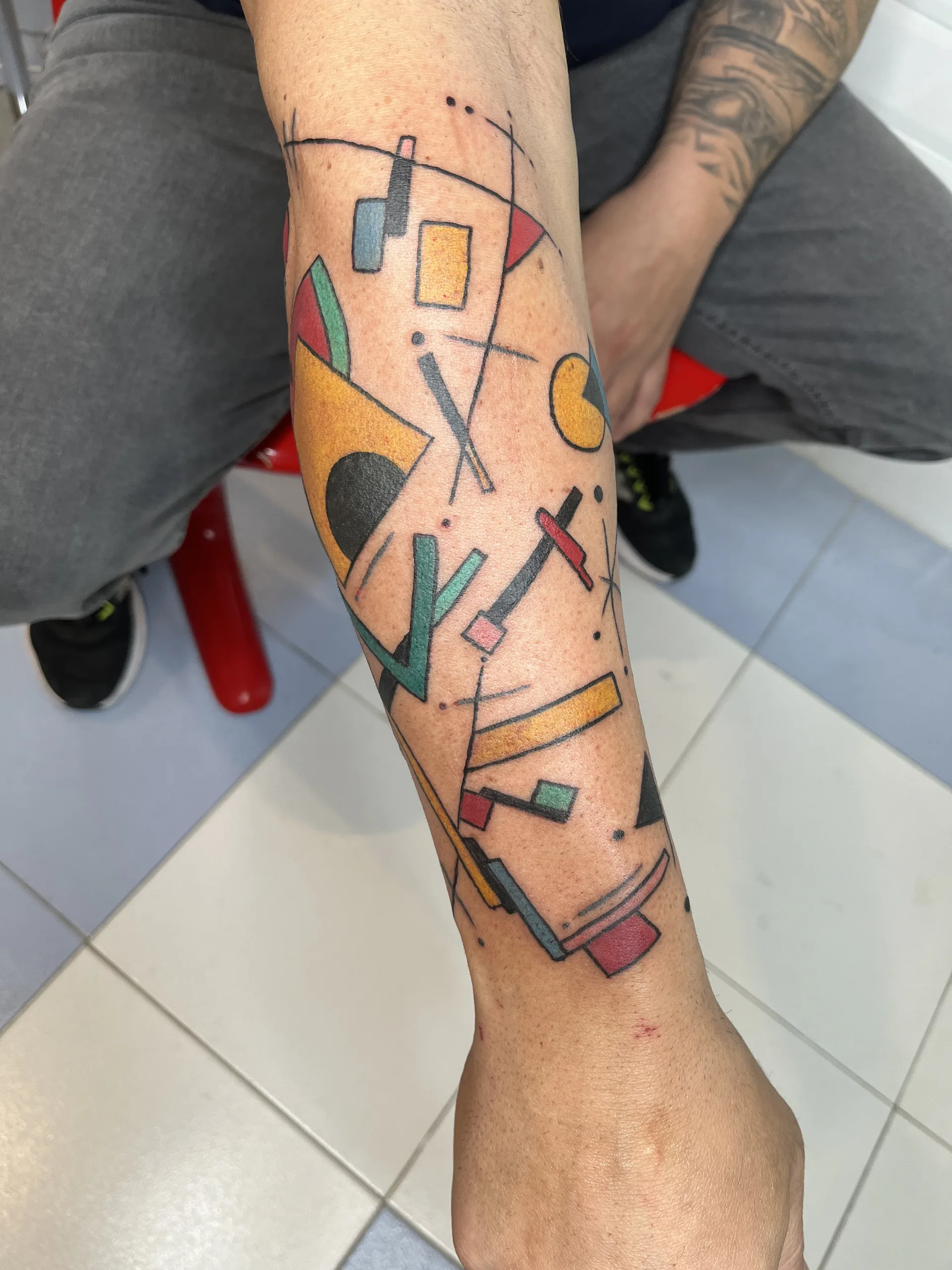 Tatuaje geométrico · Qbos Body Art