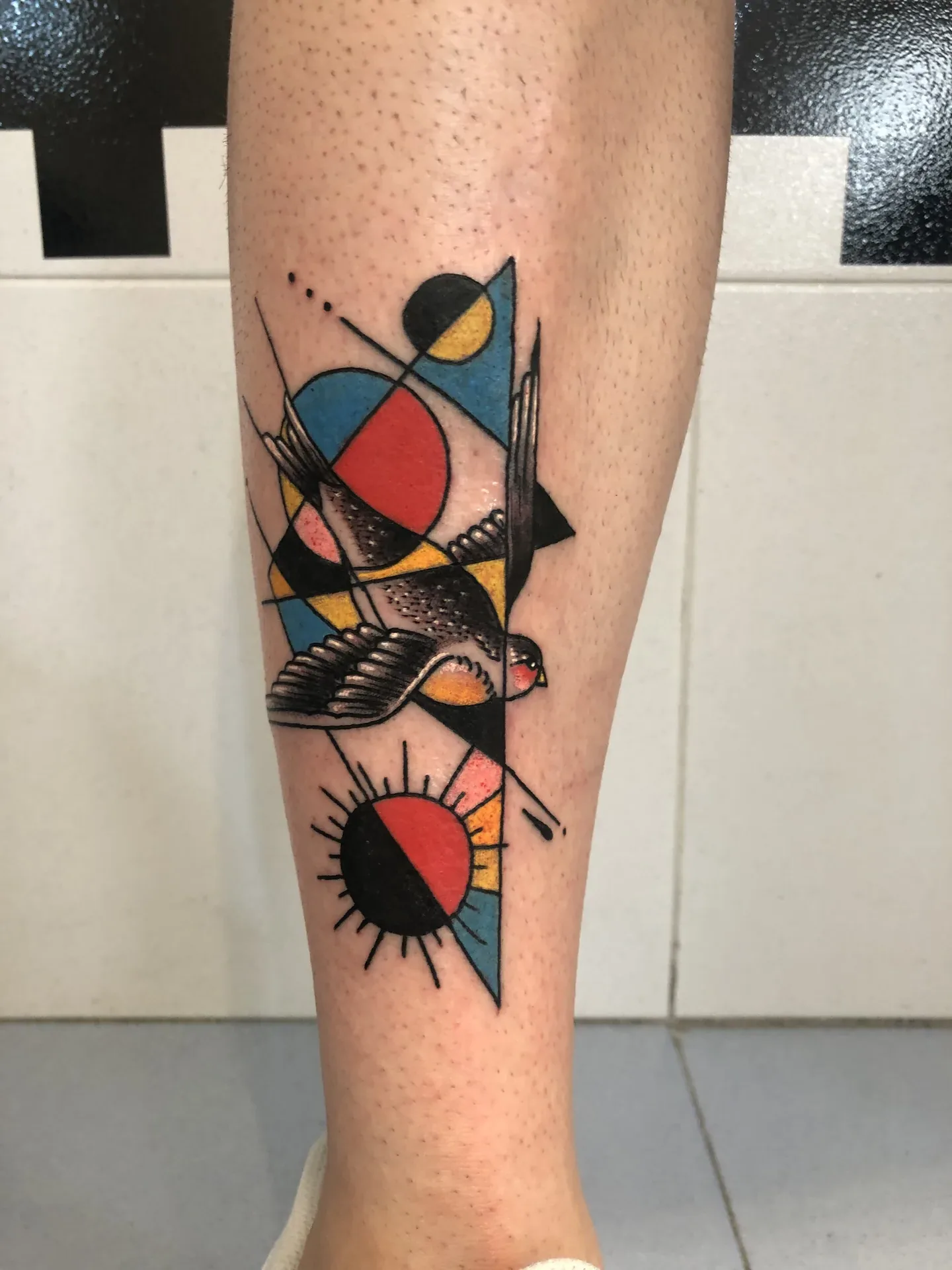 Tatuaje geométrico · Qbos Body Art